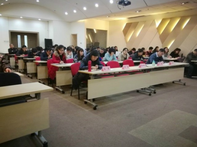 提倡企業文化，加強企業管理